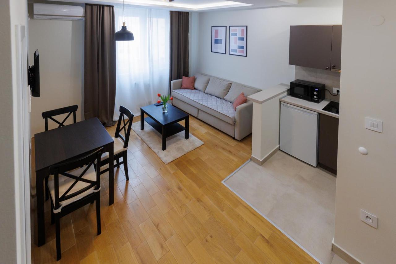 Black & White Apartment Subotica Exterior foto